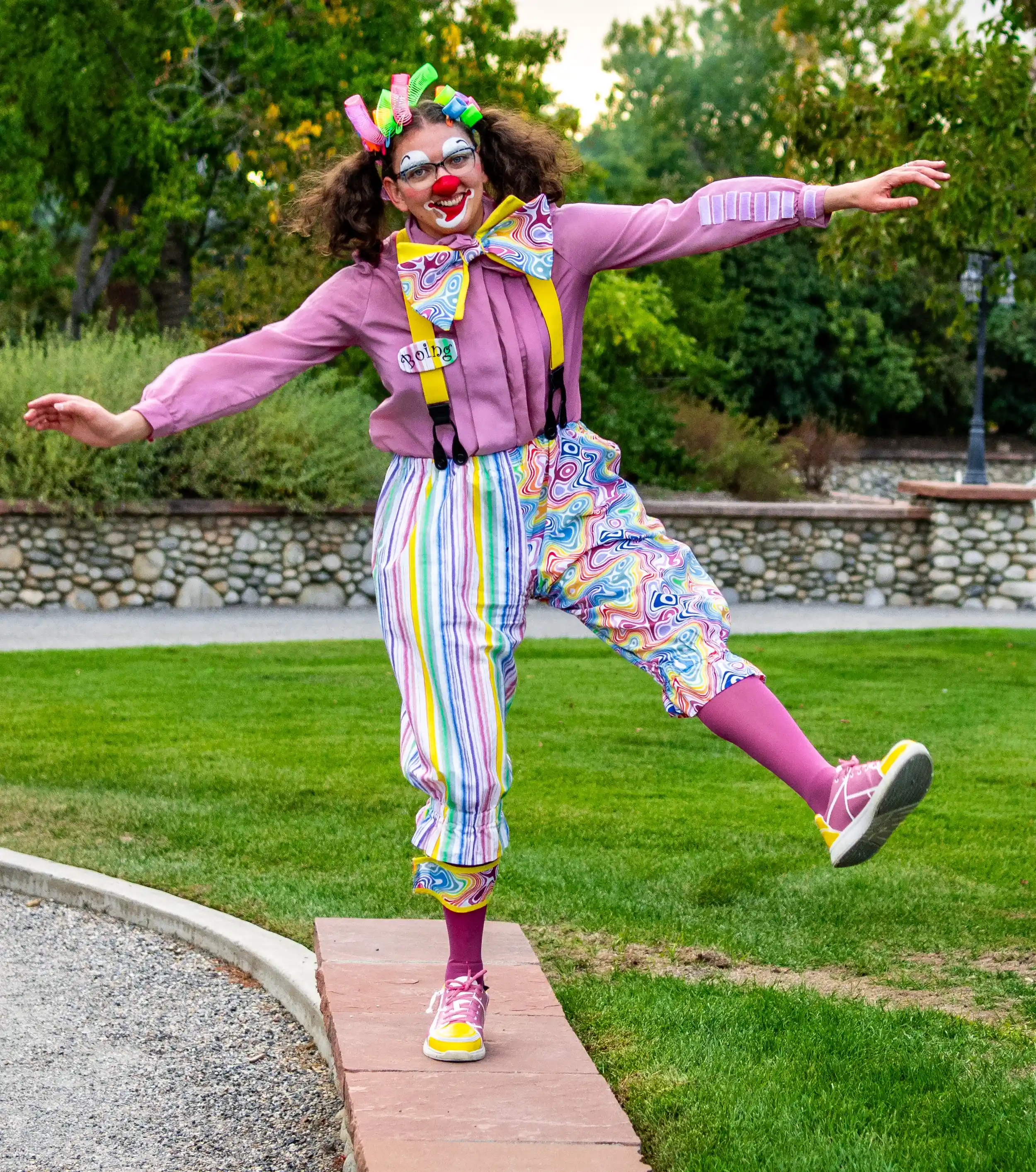 Boing the Clown walking silly
